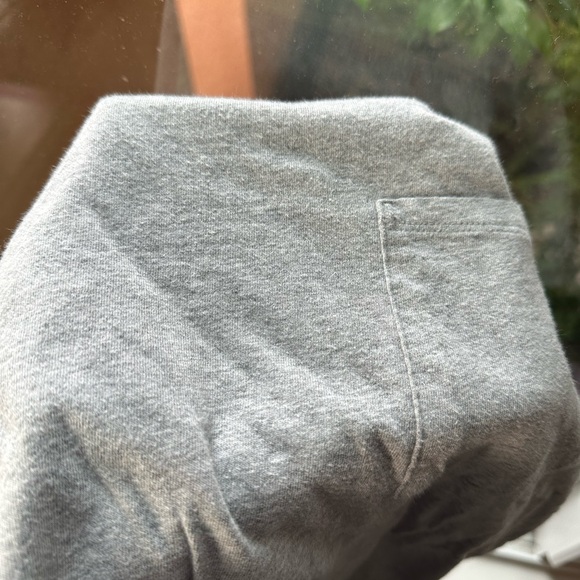 Men’s Everlane Pocket Tshirt. Size Large, shrunk to Medium. Stone green heather. - Picture 2 of 9